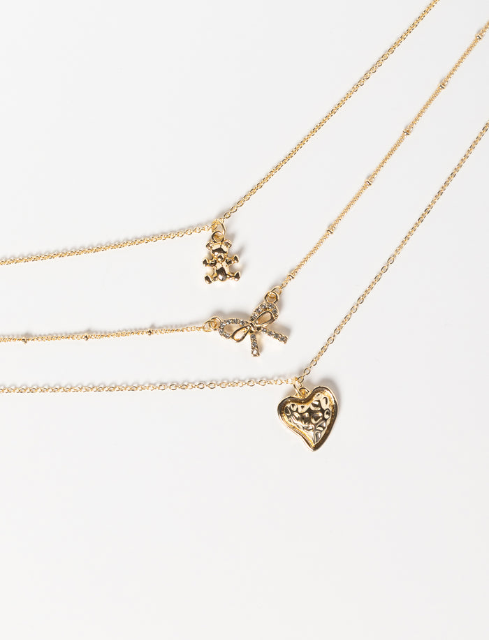 Collier à chaînes multiples et pendentifs pour femme