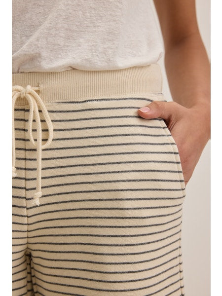 Ketti Pull On Short in Natural & Charcoal