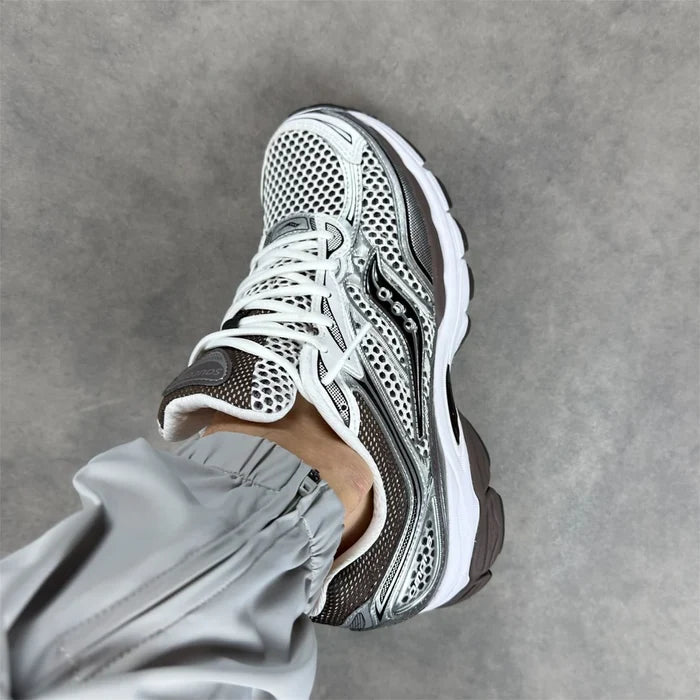 Saucony Pro Grid Omni 9 White Brown