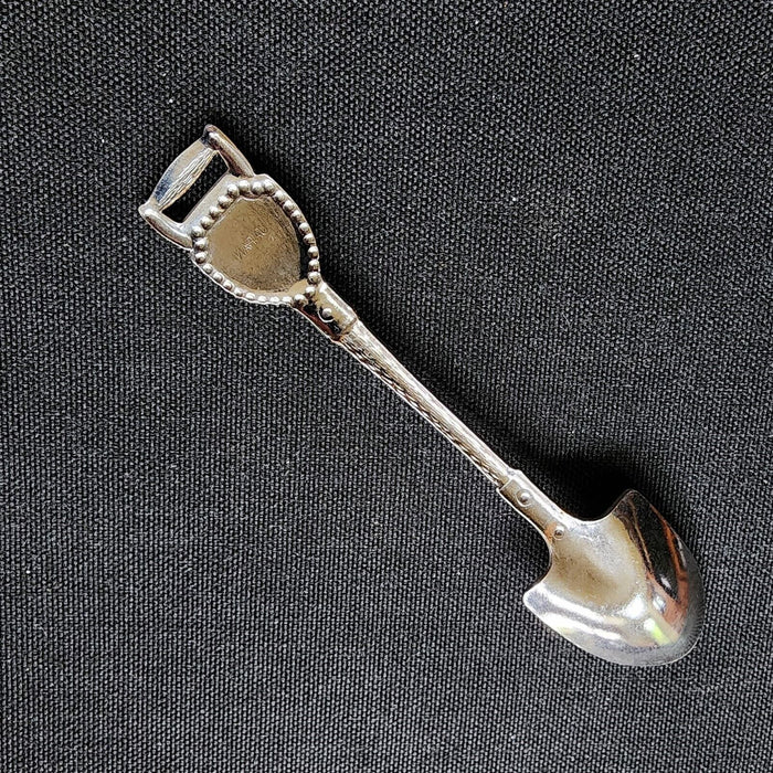 Silver Dollar City Missouri Collectible Travel Souvenir Spoon 4.5" 11cm Engraved