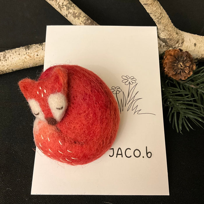 Sleeping Fox Brooch - Jackeline Covelli