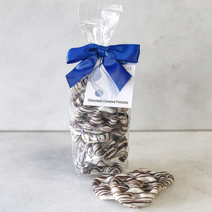 5oz White Chocolate Pretzels with Dark Chocolate Drizzle