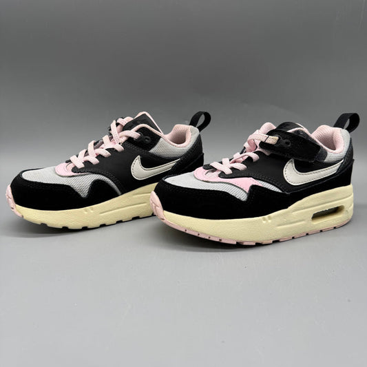 Nike / Air Max / Running Shoes / US11