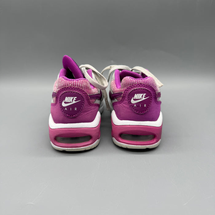 Nike / Air Max / Running Shoes / US11