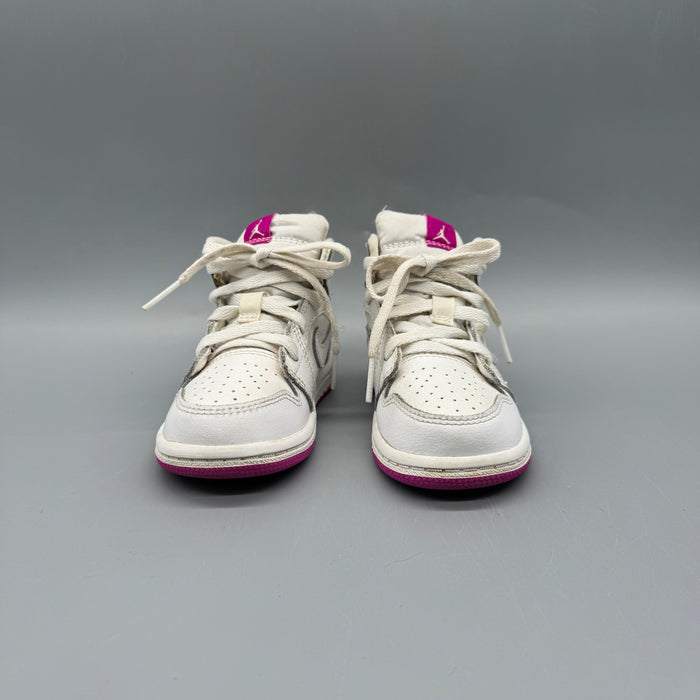 Nike / Air Jordan / Running Shoes / US7