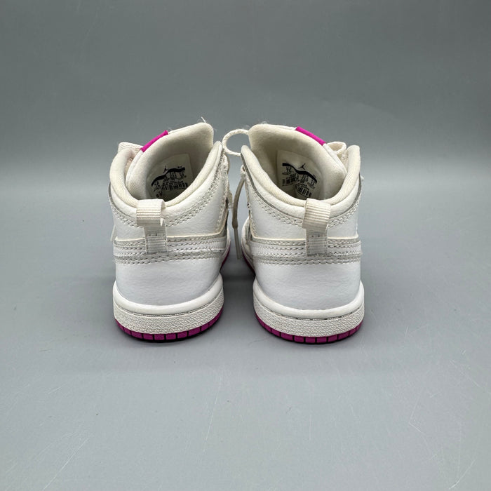 Nike / Air Jordan / Running Shoes / US7
