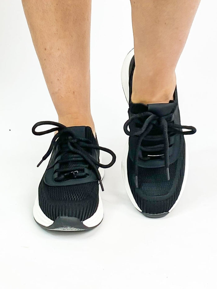 Black Stride Shoes - Macoma Boutique