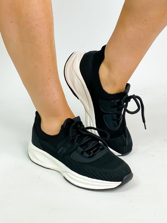 Black Stride Shoes - Macoma Boutique
