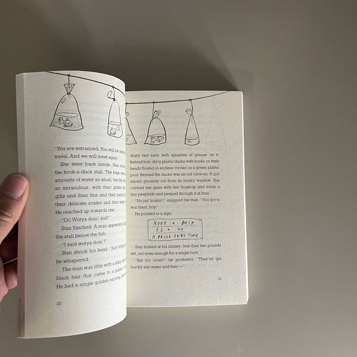 [Brand New] The Boy Who Swam With Piranhas / David Almond & Oliver Jeffers