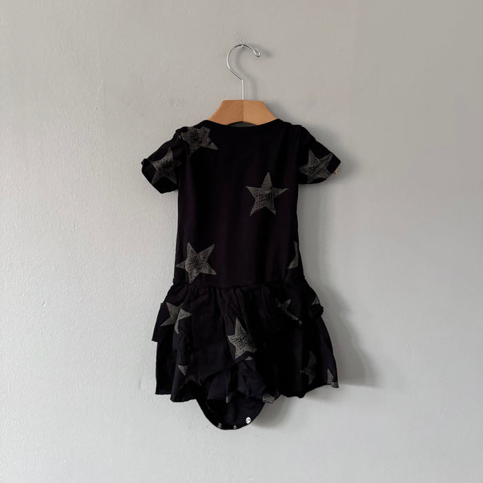 Celinununu / Black x star onesie dress / 12-18M
