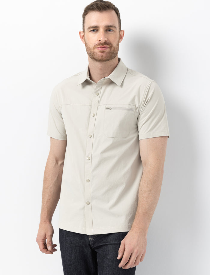 Chemise unie à manches courtes pour homme