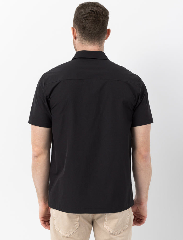 Chemise unie à manches courtes pour homme