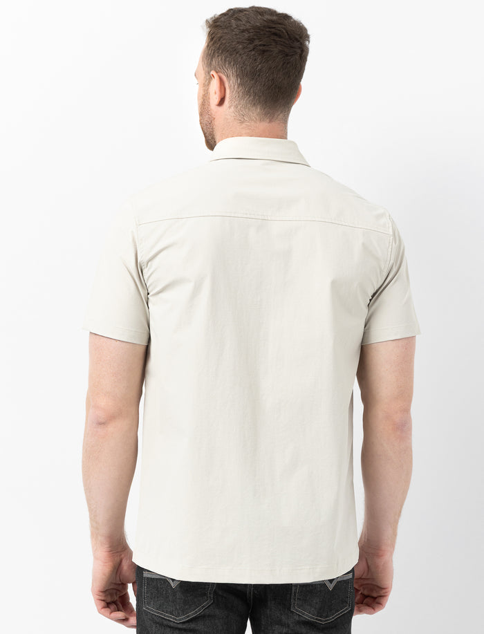 Chemise unie à manches courtes pour homme