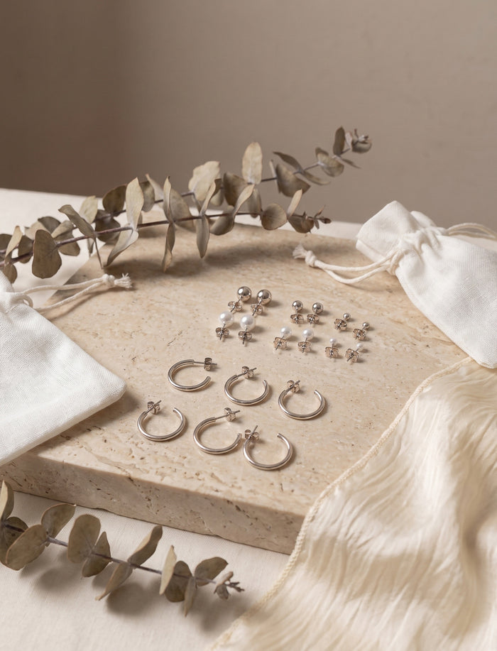 Ensemble de 9 paires de boucles d’oreilles