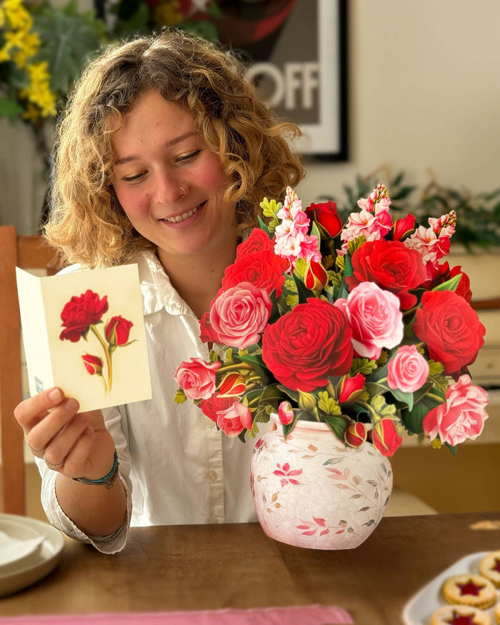 FreshCut Paper LLC - Blooming Roses (8 Pop-up Greeting Cards)