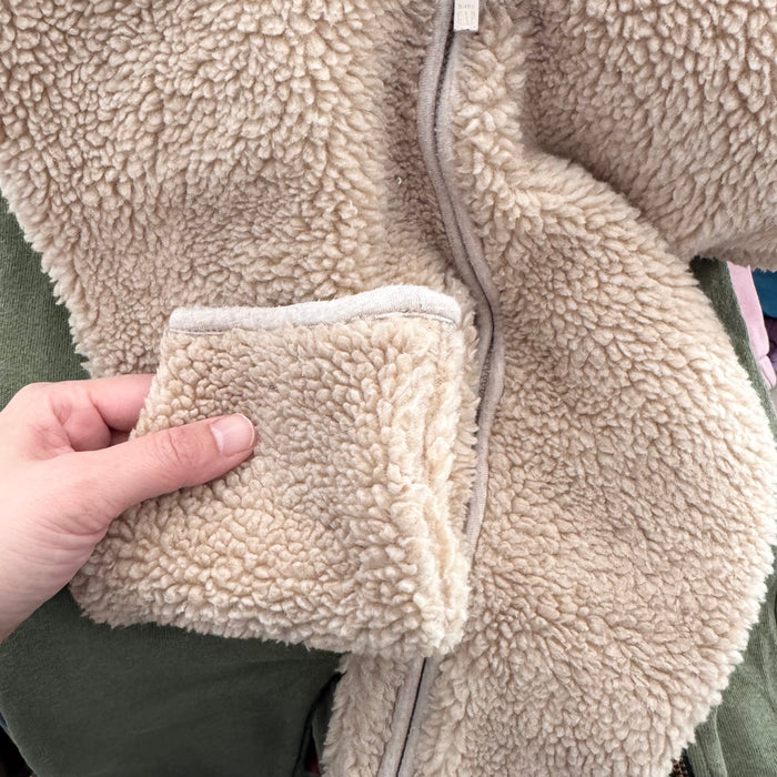 Gap	/ Beige sherpa suit / 12-18M