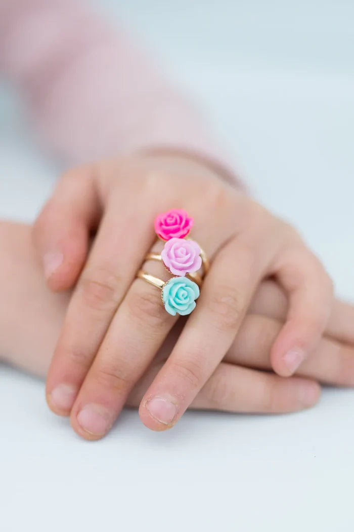 Great Pretenders Boutique Rose Rings & Earring Set