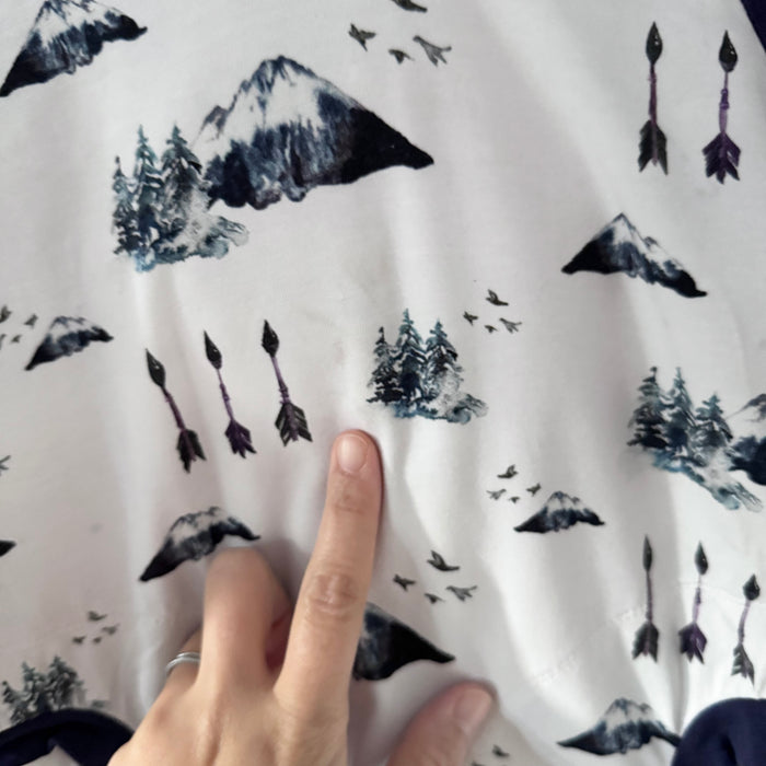 Handmade / White x navy grow with me hoodie / 3-5T