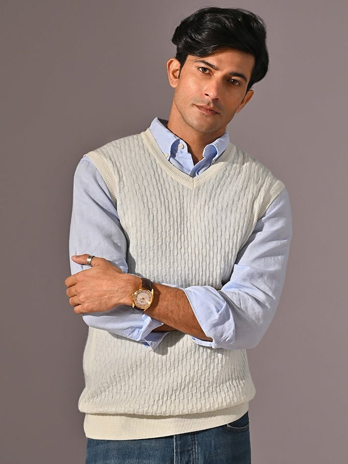 Haze White V-Neck Sleeveless Sweater
