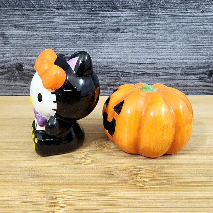 Hello Kitty Halloween Jack-o-Lantern Pumpkin Salt Pepper Set Ceramic Blue Sky