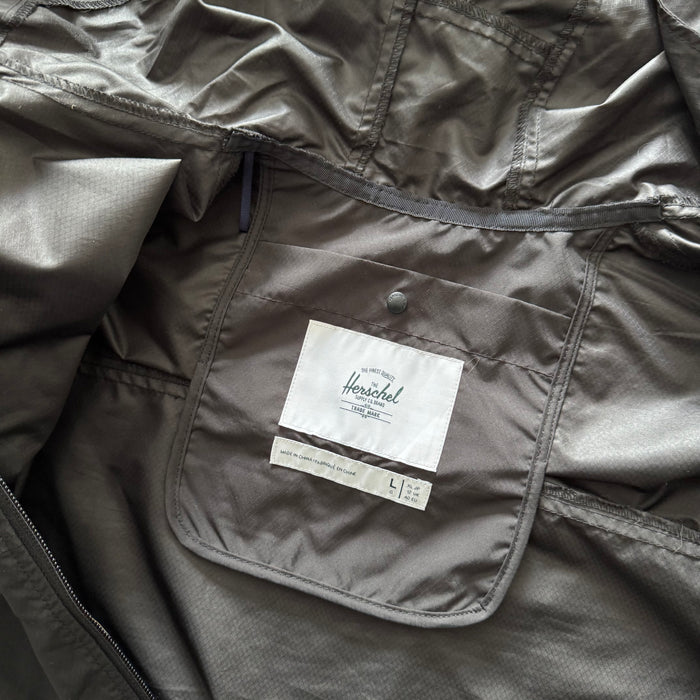 Herschel / Black windbreaker / Women L