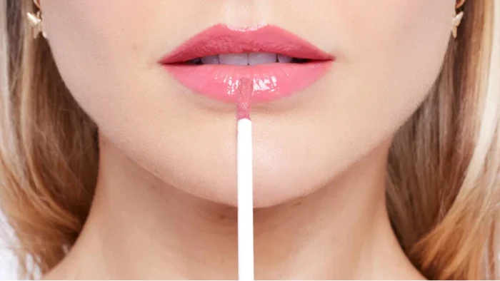 Lip Gloss in Perfect Pink