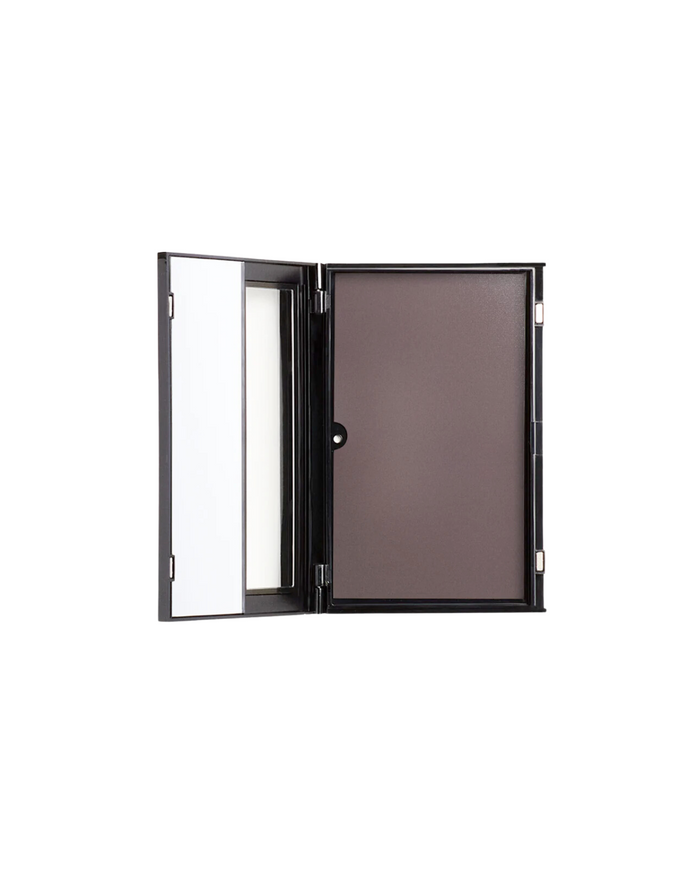 Medium Page with Mirror