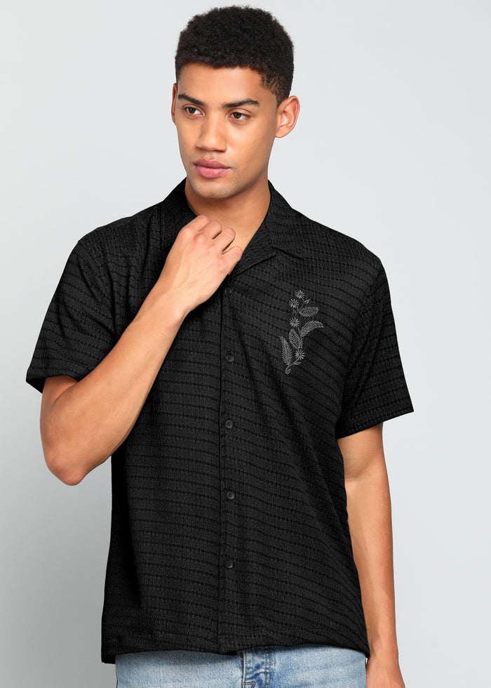 Men’s Black Textured Short-Sleeve Cuban Shirt with Floral Embroidery