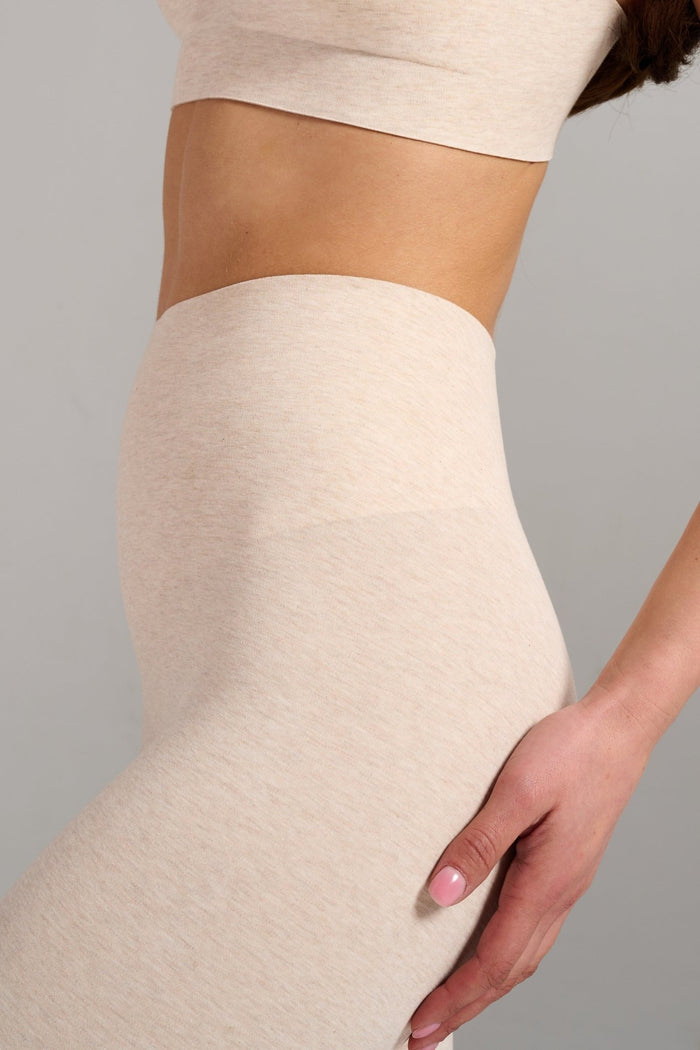 Organic Cotton No-Show Shaping Short - Siella - Color: Oatmeal Avoine