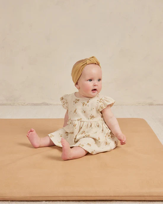 Quincy Mae Flutter Sleeve Dress - Honey Flower