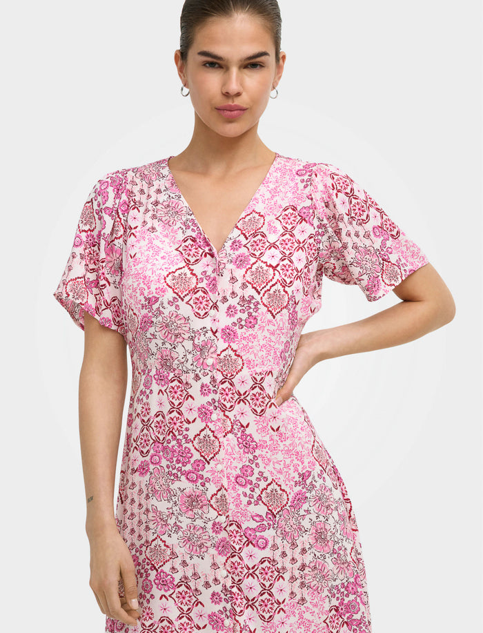 Robe à col en V et taille cintrée pour femme