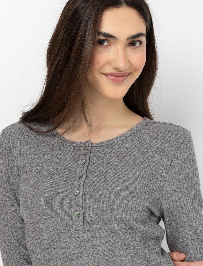 Robe unie à manches longues