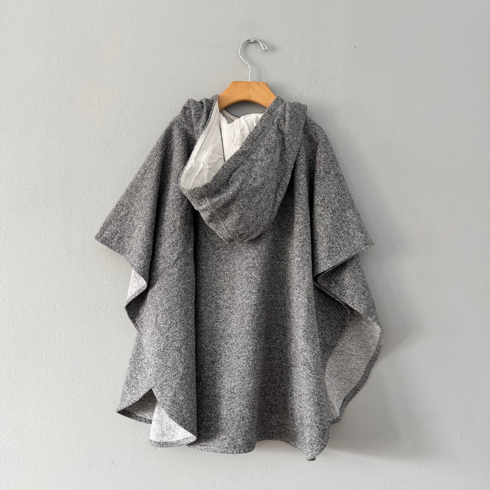 Roots / Salt and pepper poncho / 9-10Y