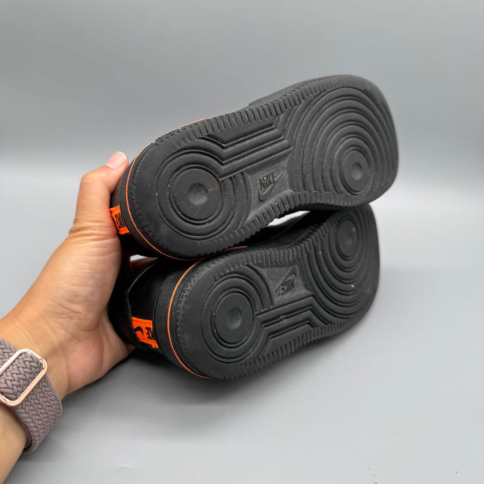 Nike / Running Shoes / J1