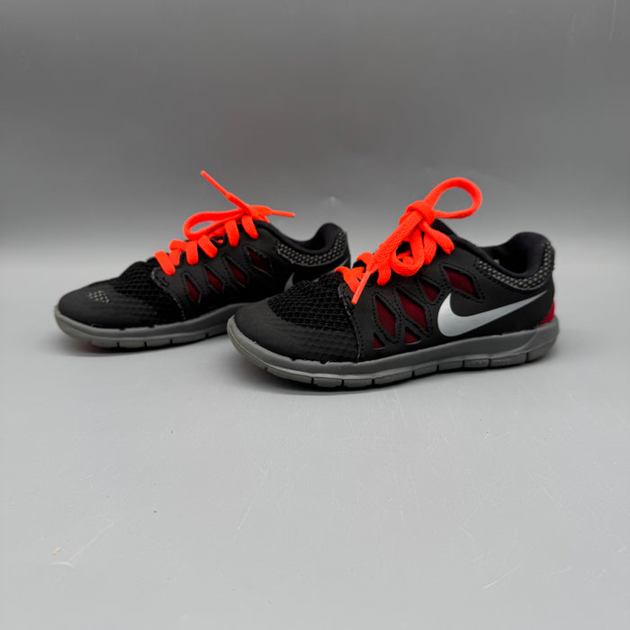 Nike / Running Shoes / US11