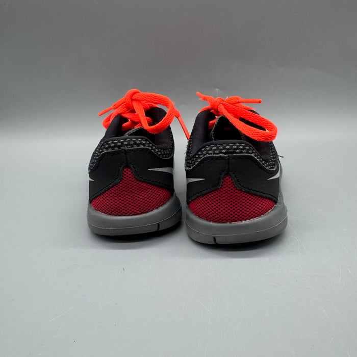 Nike / Running Shoes / US11