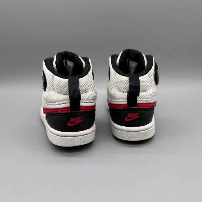 Nike / Running Shoes / US11