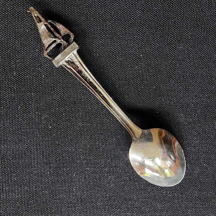 St Thomas Virgin Islands Collectible Travel Souvenir Spoon 4.75" 12cm Sail Boat