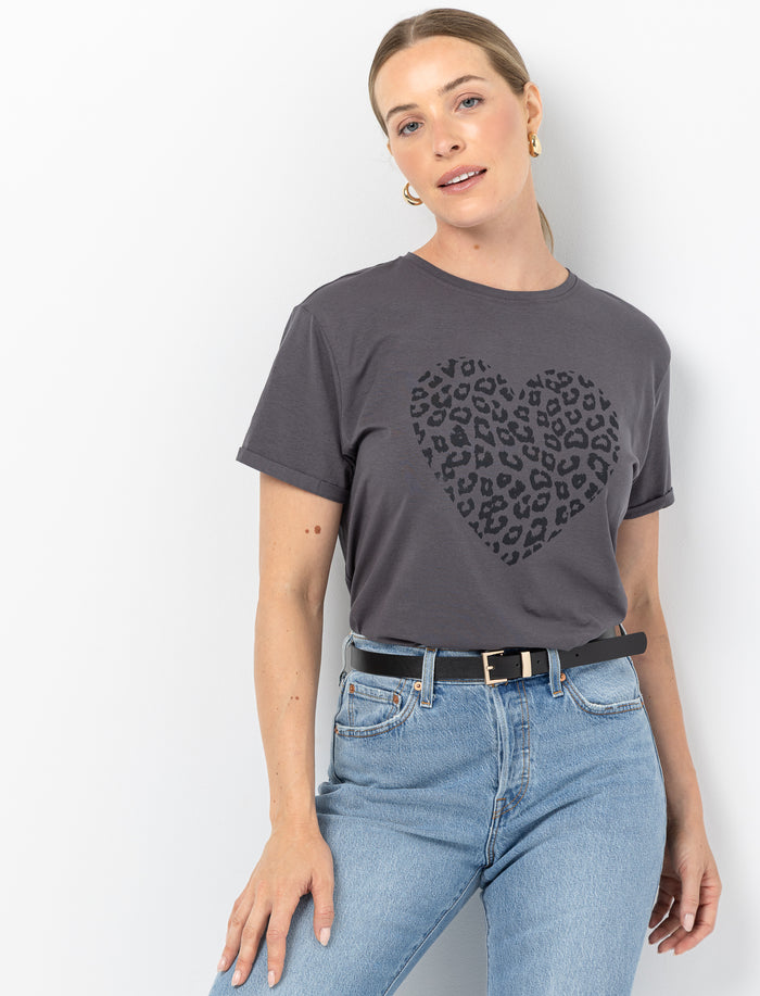 T-shirt imprimé de cœur pour femme