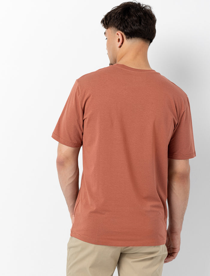 T-shirt imprimé de montagnes pour homme