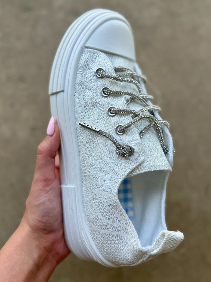 Very G White Aman Lace Sneakers - Macoma Boutique301 Sneakers