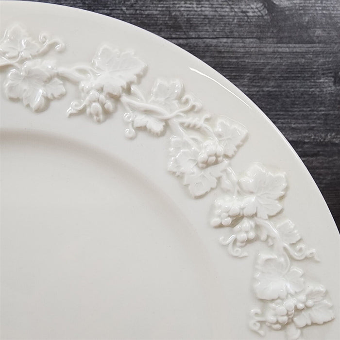 Wedgwood Cream 4 Dinner Plate Set Queens Ware 2" Embossed Rim Etruria Barlaston