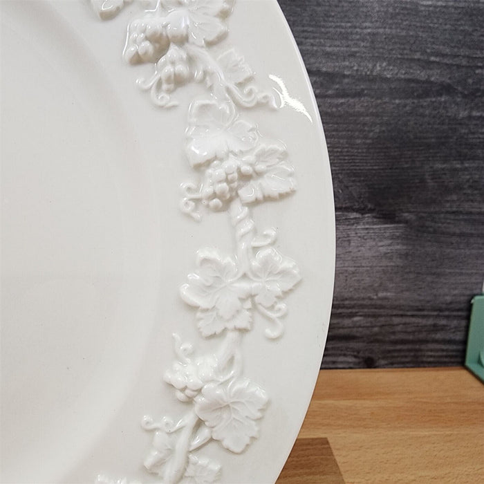 Wedgwood Cream 4 Dinner Plate Set Queens Ware 2" Embossed Rim Etruria Barlaston