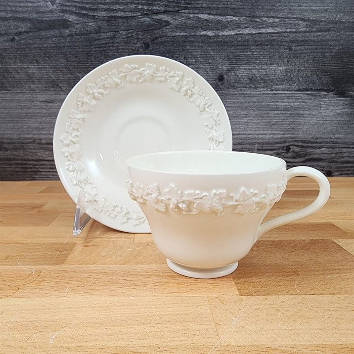 Wedgwood Cream Tea Cup & Saucer 4 Set Embossed Mug Queens Ware Etruria Barlaston